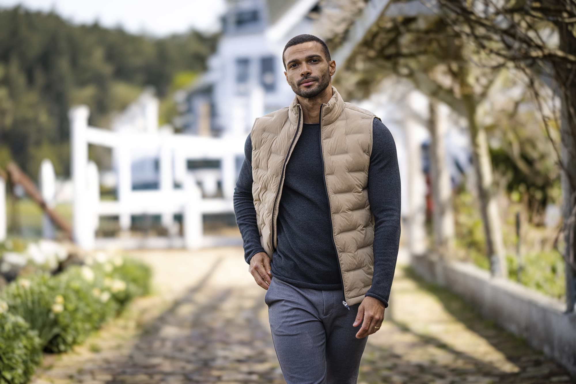 Carnation Sweater Men